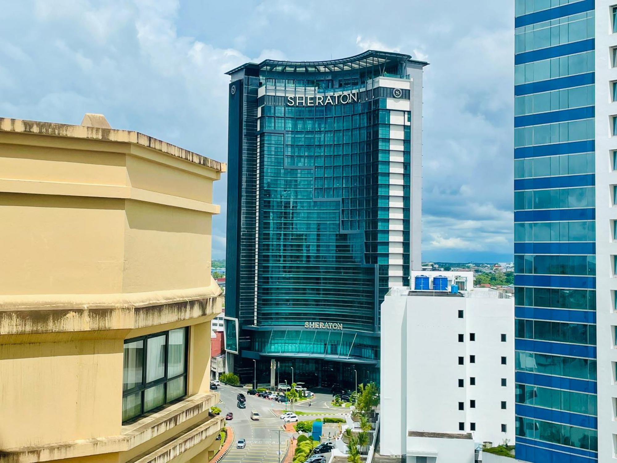 Kuching City Center Riverbank Suites With Marvelous River View Exterior photo