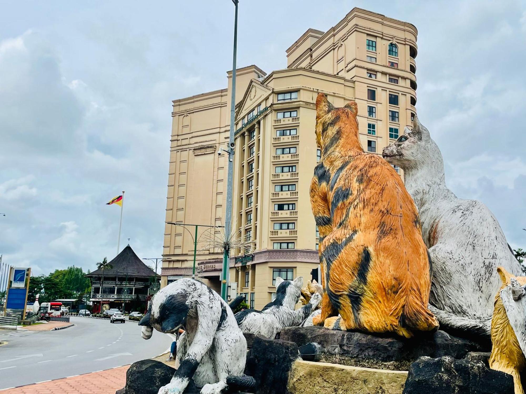 Kuching City Center Riverbank Suites With Marvelous River View Exterior photo